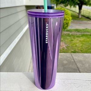 Starbucks “Fame Wisteria” Metallic Purple Venti
Tumbler